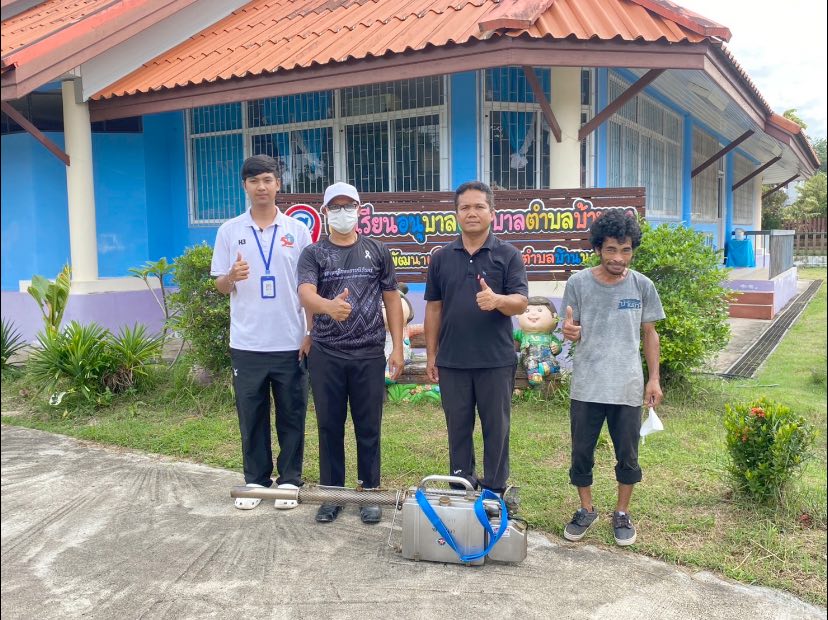 👷‍♂️ เทศบาลตำบลบ้านนา เร่งพัฒนาโรงเรียนอนุบาลฯ เตรียมความพร้อมก่อนเปิดเทอม พร้อมซ่อมบำรุงระบบประปา และฉีดพ่นยากันยุง 🦟