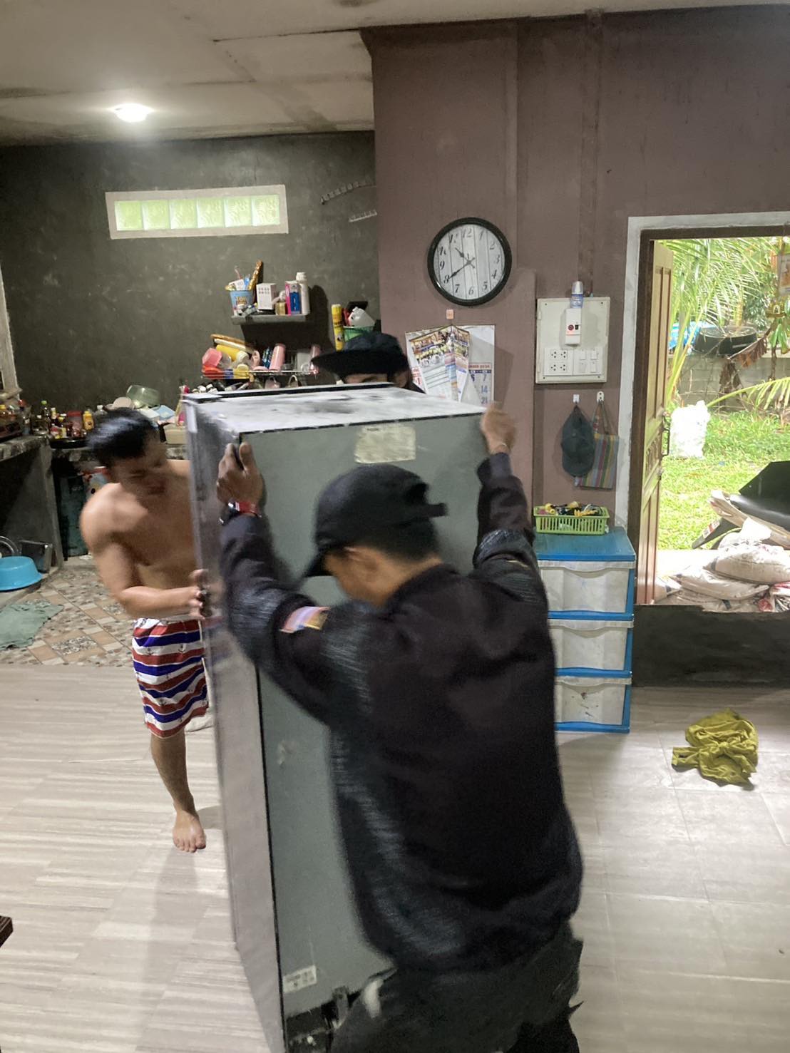 งานป้องกันและบรรเทาสาธารณภัย เทศบาลตำบลบ้านนา เร่งให้ความช่วยเหลือประชาชน