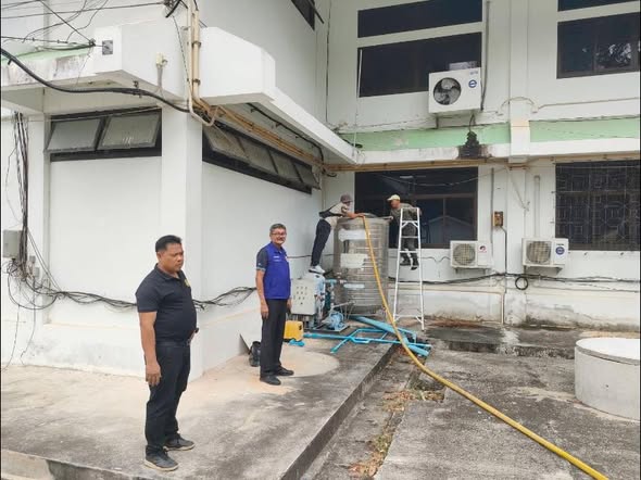 เทศบาลตำบลบ้านนา รุกงานบริการประชาชน ล้างตลาดสดเพิ่มสุขอนามัย พร้อมสนับสนุนน้ำอุปโภค 
ณ ที่ว่าการอำเภอ