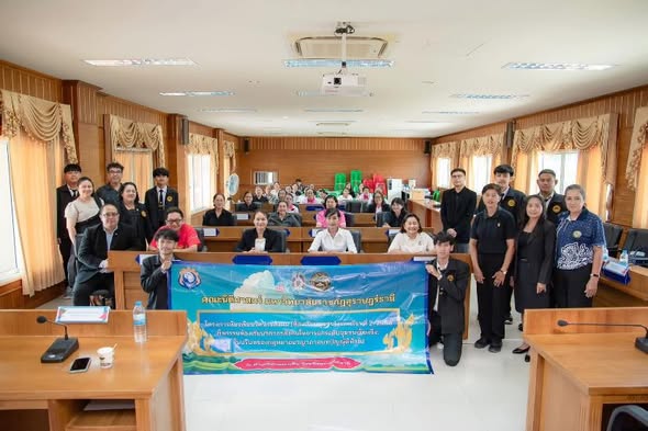 วันที่ 24 กุมภาพันธ์ 2569 เวลา 09.00 น. ณ ห้องประชุมเทศบาลตำบลบ้านนา อำเภอบ้านนาเดิม จังหวัดสุราษฎร์ธานี คณะนิติศาสตร์ มหาวิทยาลัยราชภัฏสุราษฎร์ธานี จัดกิจกรรม "ห้องเรียนวิศวกรสังคม (ห้องเรียนชุมชน)" ครั้งที่ 4
