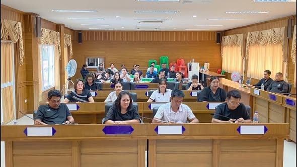 เทศบาลตำบลบ้านนา ประชุมพนักงานประจำเดือน มุ่งเน้นการขับเคลื่อนงานและบูรณาการความร่วมมือเพื่อบริการประชาชน